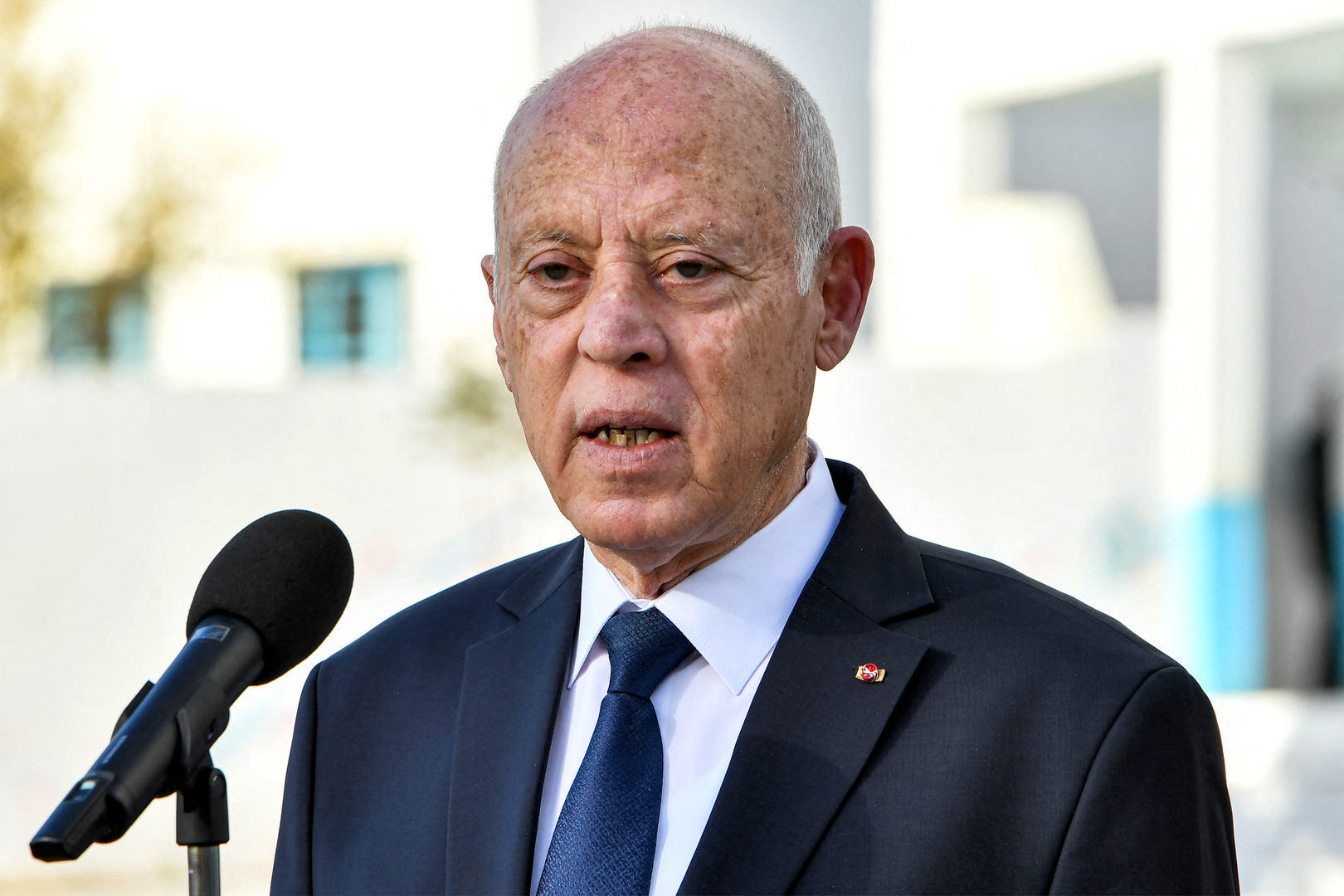 الرئيس التونسي: التزكية من جهات أجنبية خيانة للوطن وعمالة للخارج