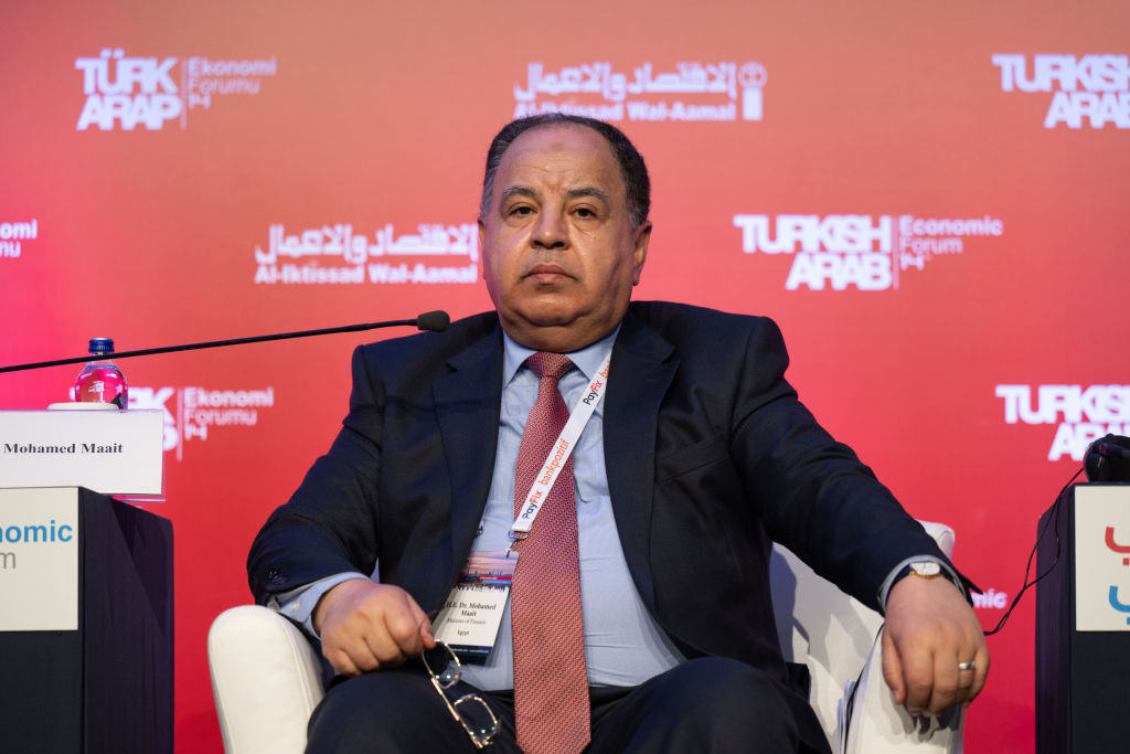 وزير المالية المصري يعلق على تغيير 