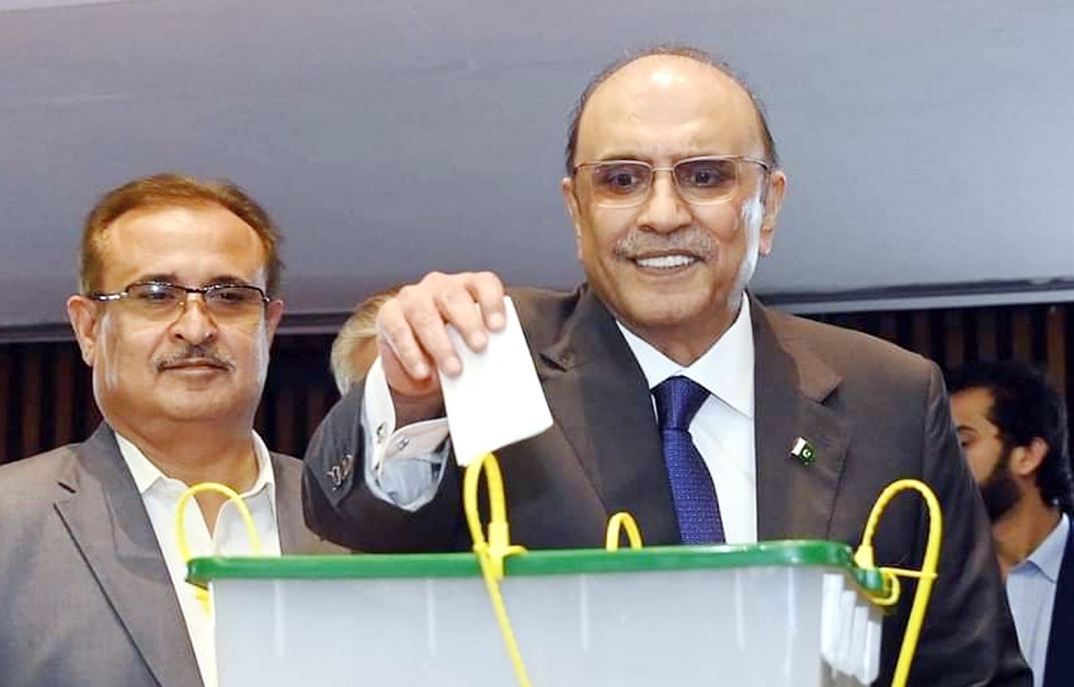 انتخاب آصف علي زرداري رئيسا لباكستان للمرة الثانية