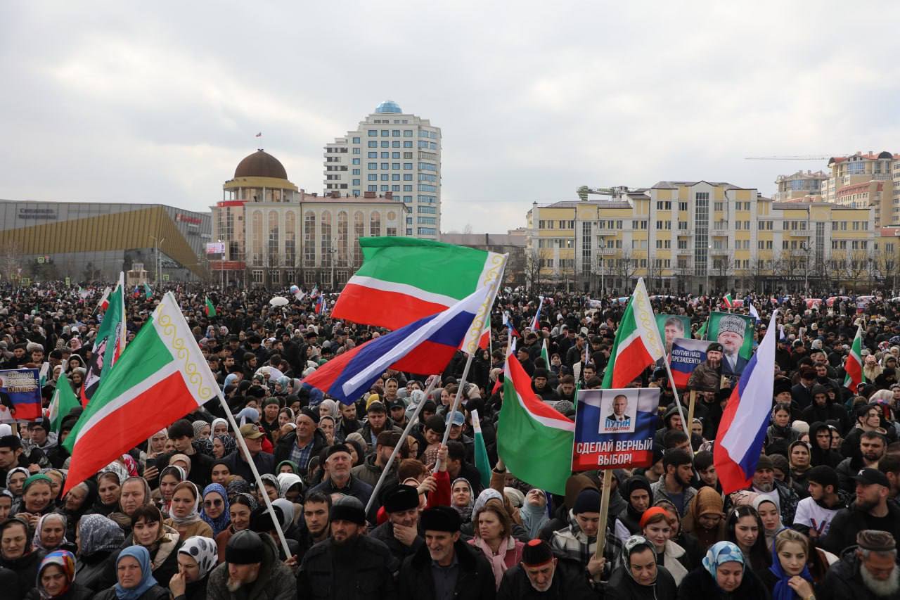 150 ألف شخص في مسيرة في غروزني بمناسبة الانتخابات الرئاسية في روسيا