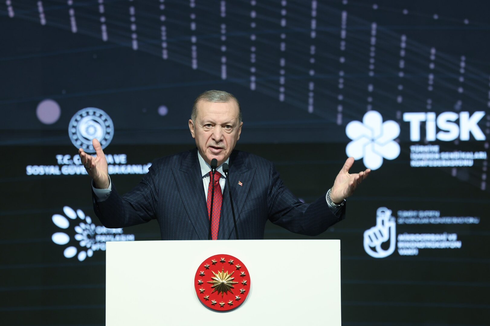 أردوغان: أي خطط لتسوية النزاع في أوكرانيا بدون روسيا لن تجلب السلام أردوغان: أي خطط لتسوية النزاع في أوكرانيا بدون روسيا لن تجلب السلام