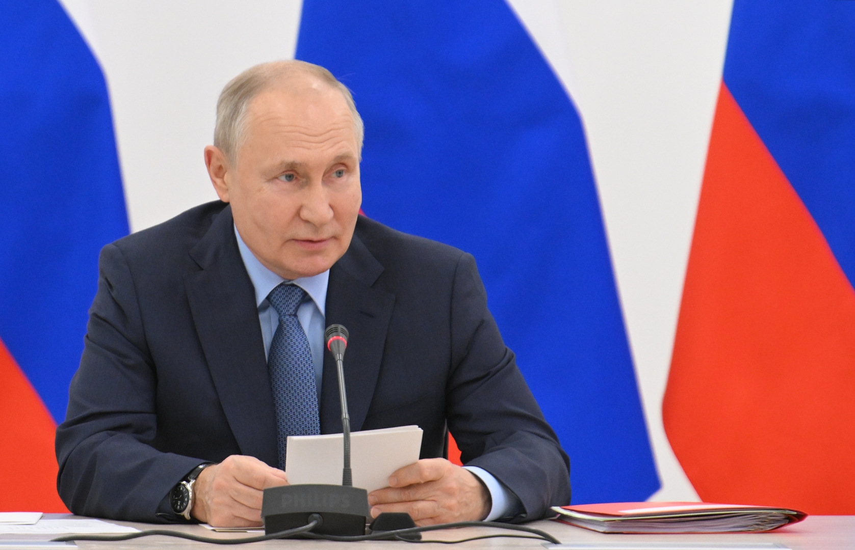 بوتين يحدد 3 خطوات ستساعد الاقتصاد الروسي على تجاوز منافسه الياباني