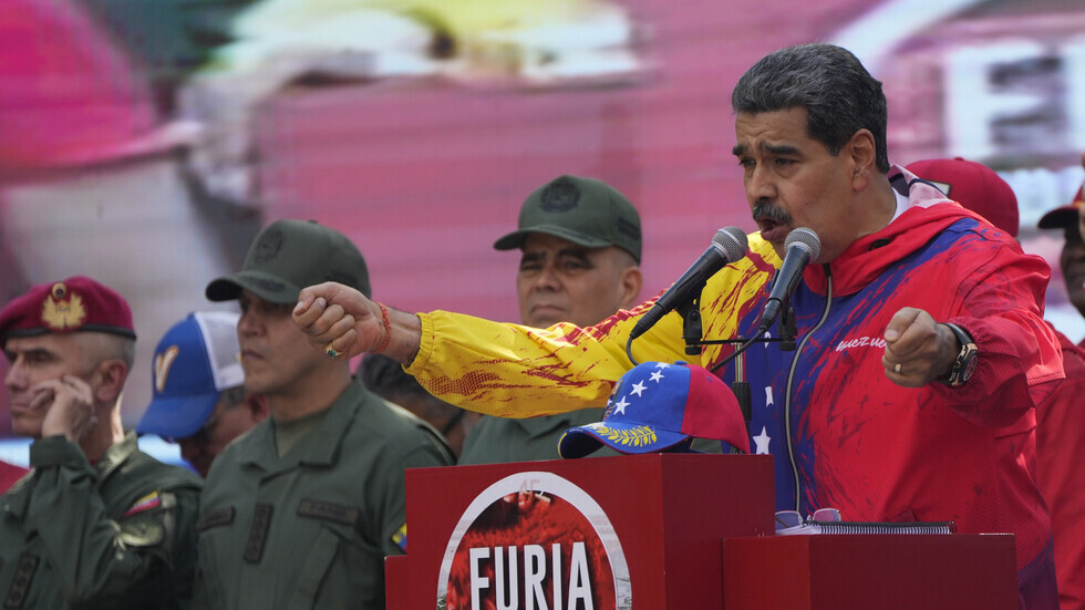 اعتقال فنزويليين اثنين بتهمة الإعداد لاغتيال مادورو
