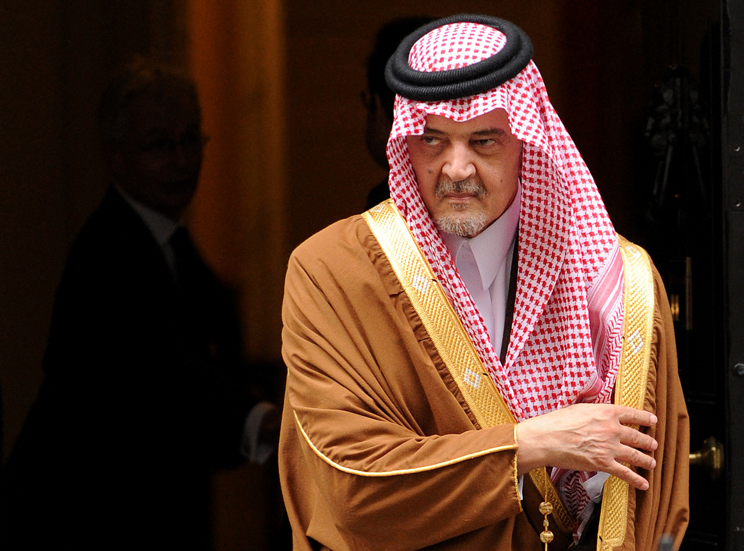 مواقع التواصل تضج بصور الأمير السعودي الراحل سعود الفيصل في ذكرى دخول 