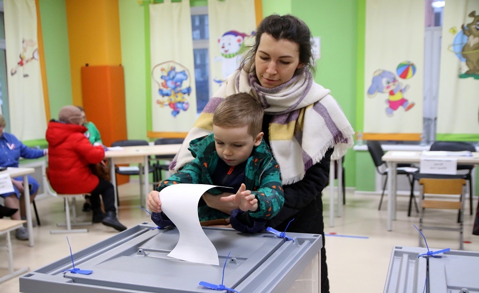 الانتخابات الروسية لحظة بلحظة.. نسبة التصويت تتخطى حاجز 50% قبل ساعات على  انتهاء اليوم الثاني - RT Arabic