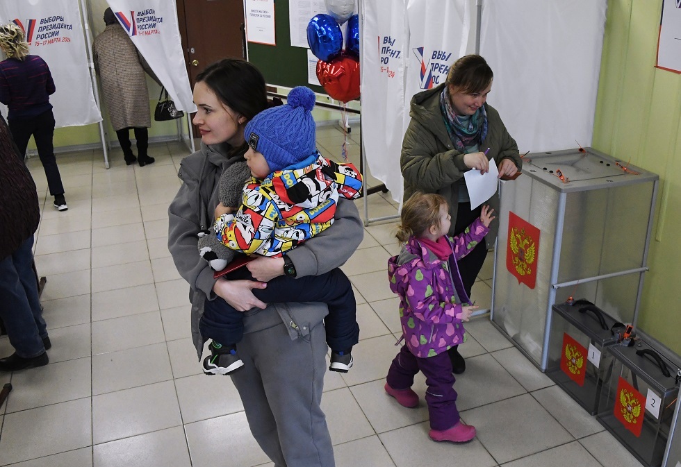 موسكو: واشنطن جهّزت حزمة أخبار كاذبة عشية الانتخابات الروسية