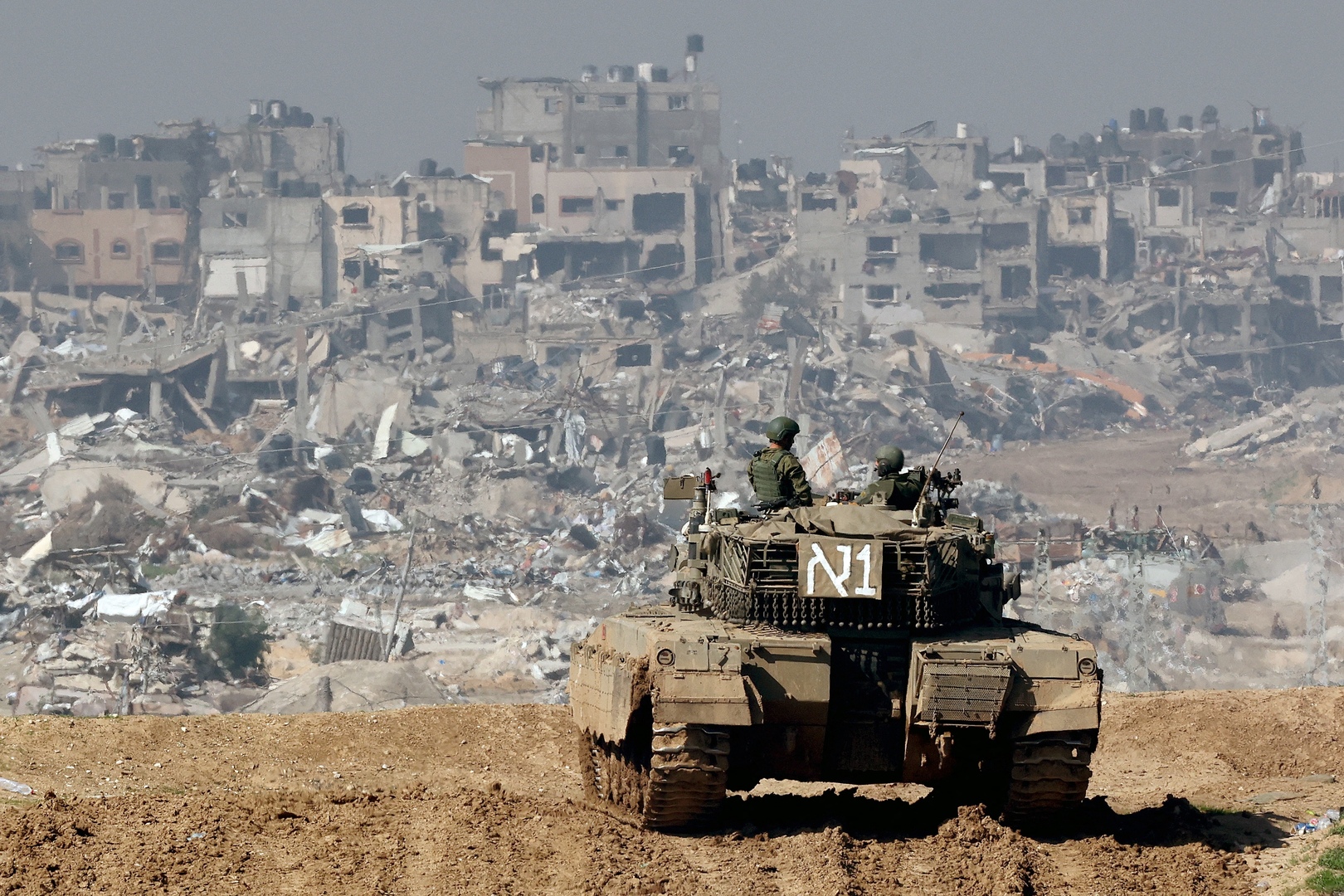 مسؤول إسرائيلي كبير: واشنطن بدأت بتأخير بعض المساعدات العسكرية وقد نخسر الحرب