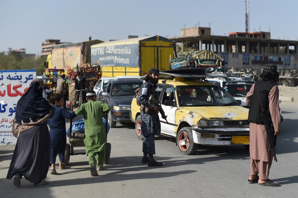 21 قتيلا و38 جريحا بحادث سير جنوبي أفغانستان