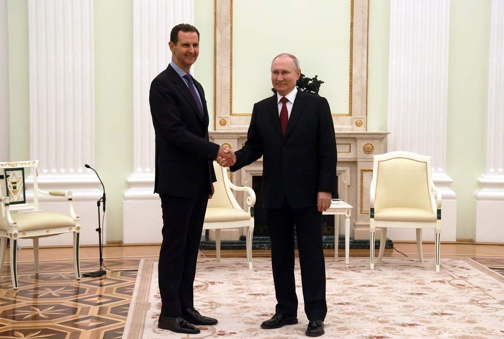 الأسد يهنئ بوتين بإعادة انتخابه رئيسا لروسيا