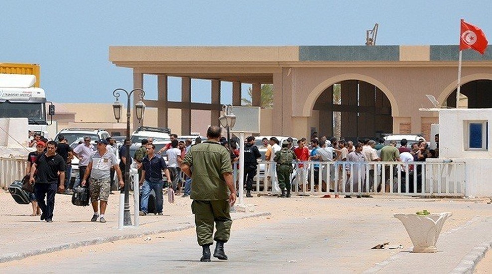 استئناف حركة المرور بين تونس وليبيا بعد غلق المعبر لإجراءات احتياطية