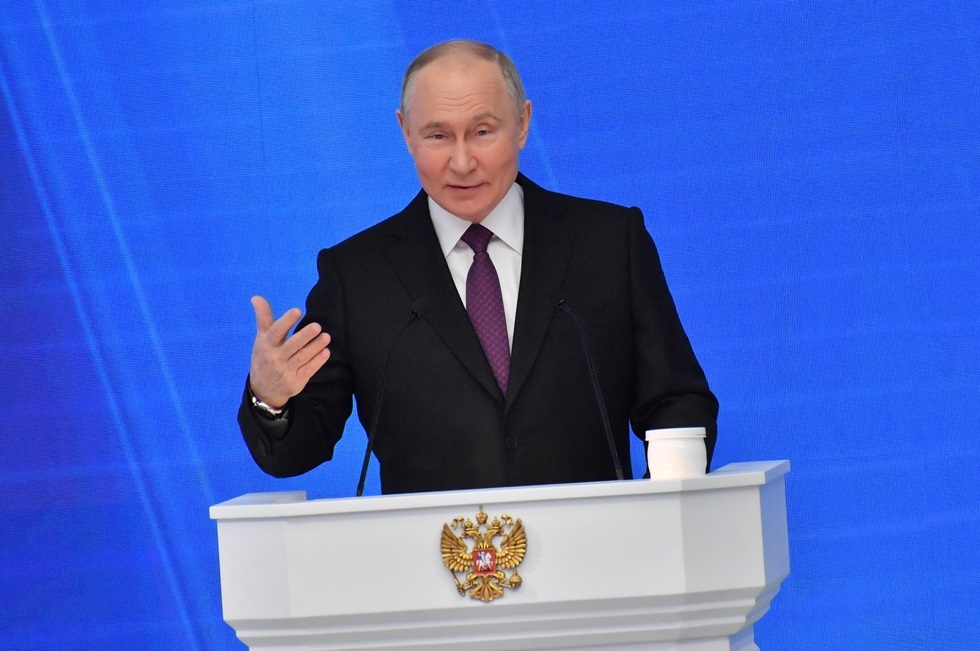بوتين يؤكد أن التعامل بالعملات الوطنية في الاتحاد الاقتصادي الأوراسي له آفاق واعدة