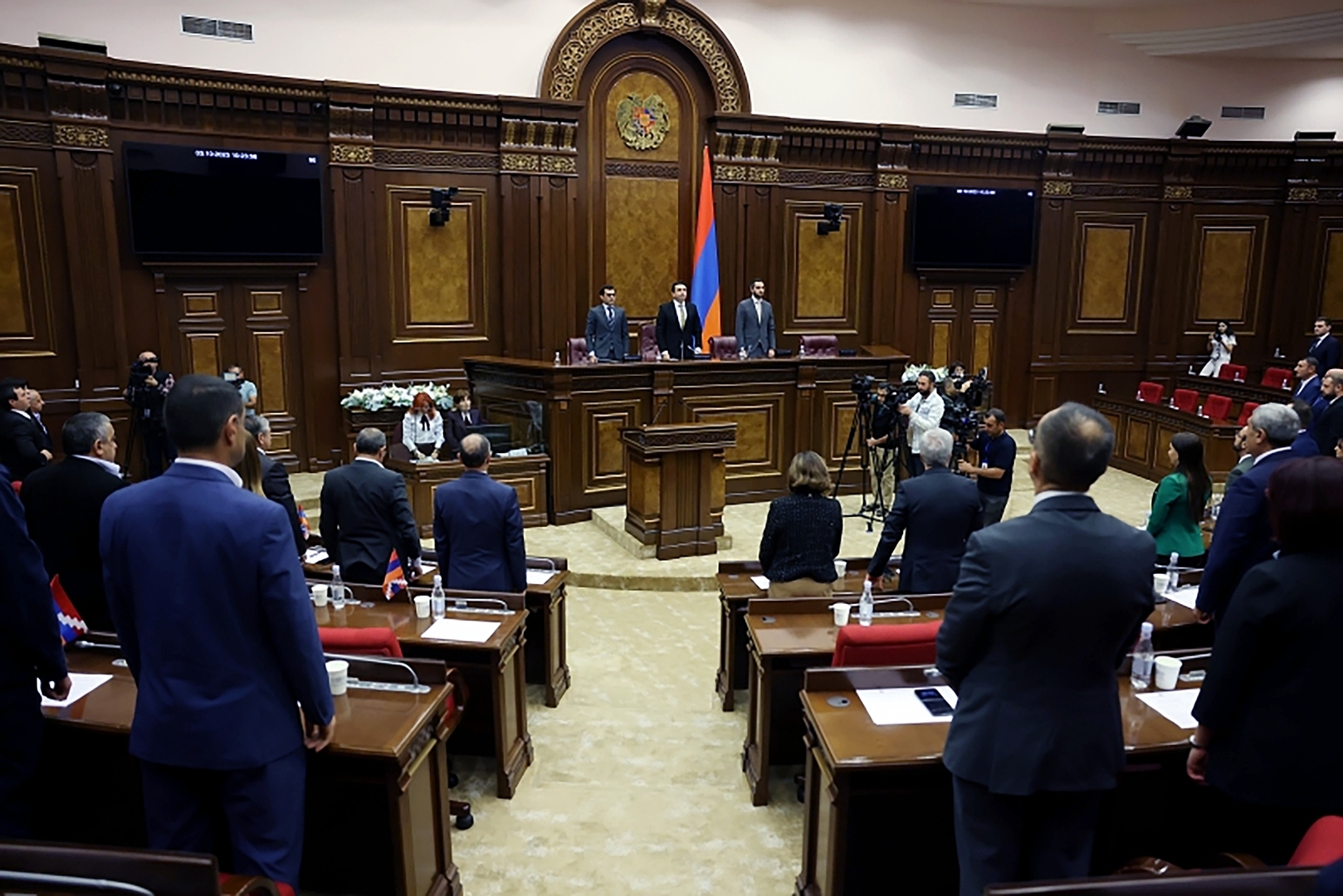 البرلمان الأرميني يصادق على نشر بعثة مراقبة أوروبية على الحدود مع أذربيجان