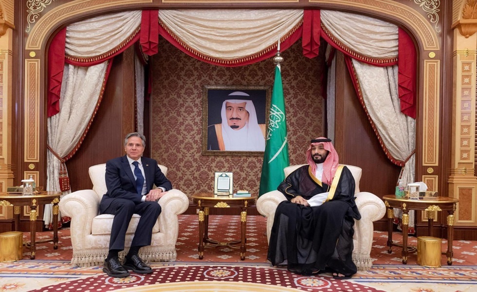 تفاعل على صورة لسفيرة السعودية لدى الولايات المتحدة