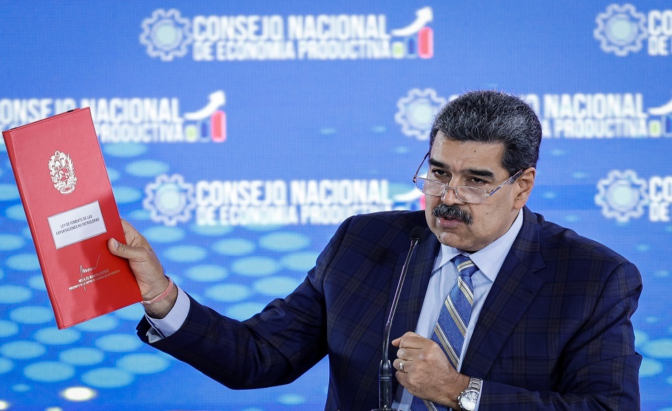 مادورو يعلن تعرضه لمحاولة اغتيال خلال تجمع حاشد في كاراكاس