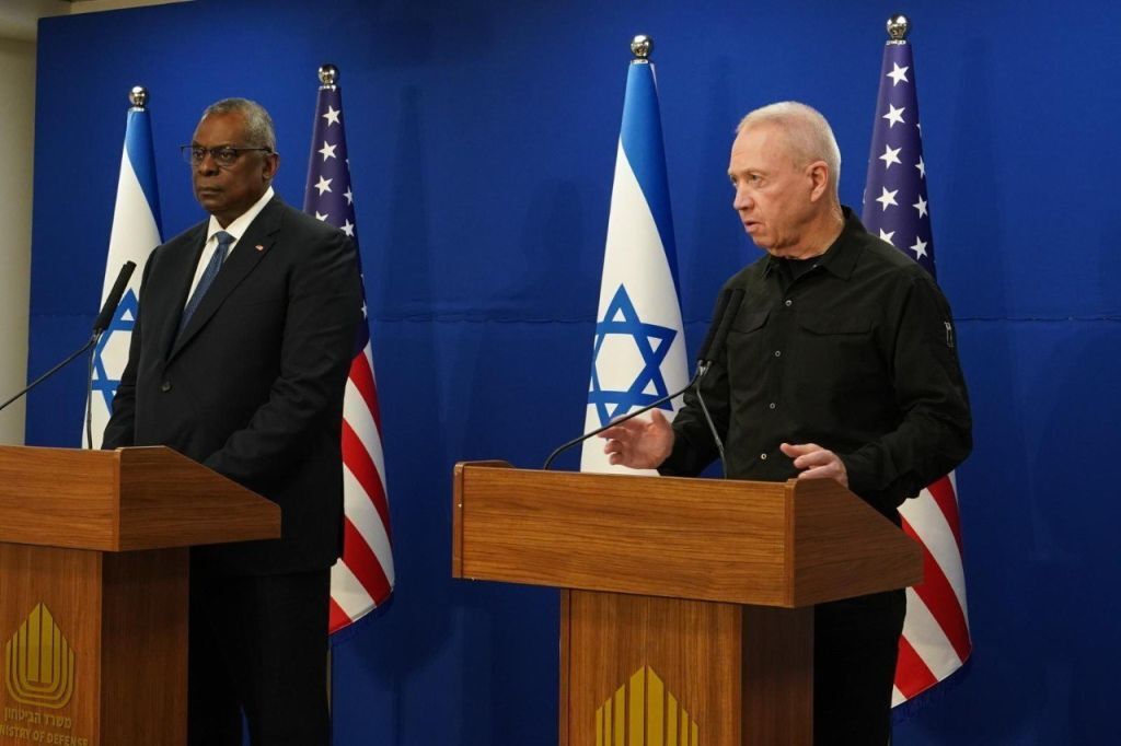 وزير الدفاع الأمريكي لويد أوستن ونظيره الإسرائيلي يوآف غالانت.