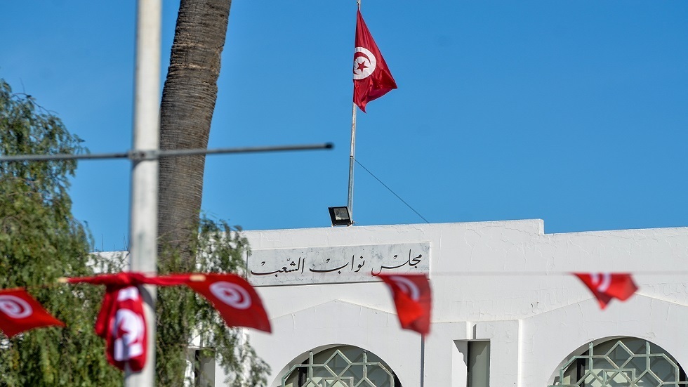 تونس.. البرلمان يسقط مشروع قانون لفتح مكتب لـ