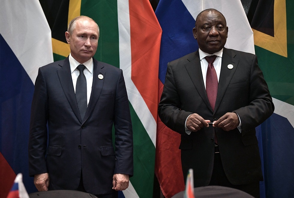 رئيس جنوب إفريقيا سيريل رامافوسا والرئيس الروسي فلاديمير بوتين، 26 يوليو 2018