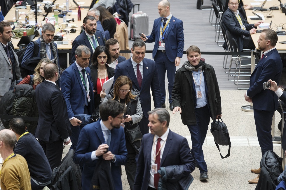 بلجيكا، بروكسل، 22 مارس، رئيس الحكومة الإسبانية بيدرو سانشيز في مقر مجلس الاتحاد الأوروبي