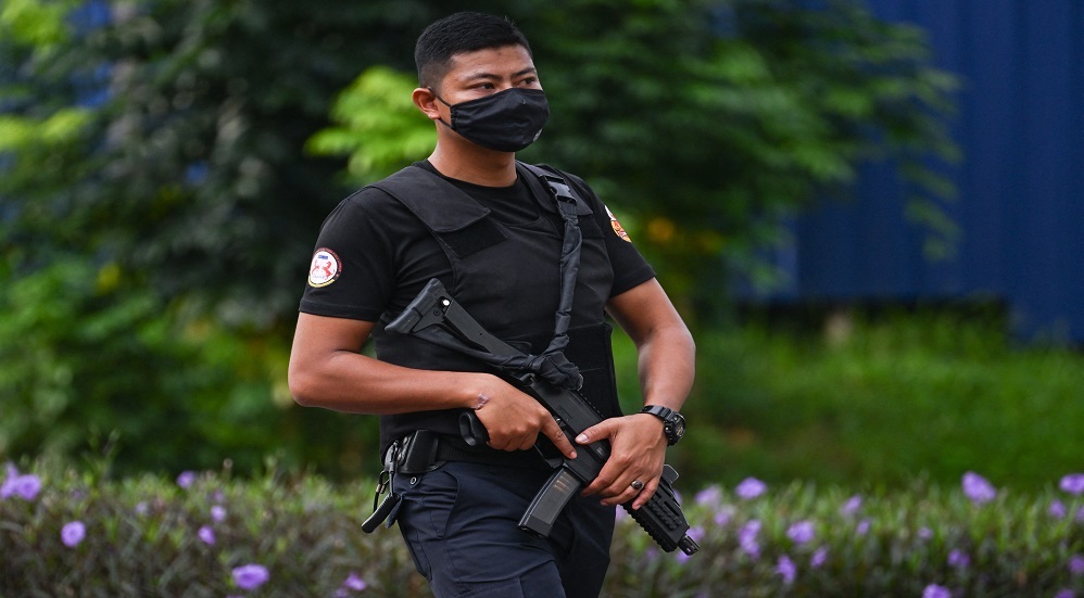 ماليزيا ... إلقاء قنبلة حارقة على أحد المتاجر عقب إساءته للمسلمين