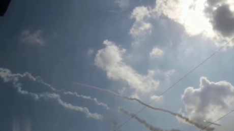 مشاهد من قصف صاروخي نفذته فصائل فلسطينية يستهدف مستوطنيتن إسرائيلتين  (فيديو)