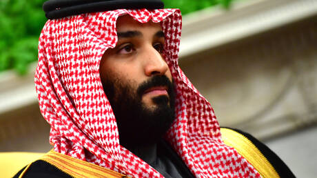 ولي العهد السعودي يعلن عن نقل ملكية جزء من أسهم 