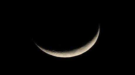 بالصور.. مركز الفلك الدولي: تعذر رؤية هلال شهر رمضان رغم صفاء السماء