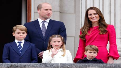 بريطانيا..  نشر وحذف صورة معدلة للعائلة المالكة والأميرة كيت تعتذر