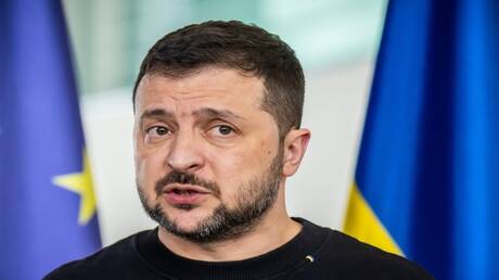 زيلينسكي: أوكرانيا ليست بحاجة إلى الجيش الفرنسي