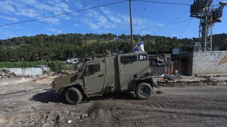 الجيش الإسرائيلي يعتقل 25 مواطنا من الضفة بينهم طفلان وأسرى سابقون