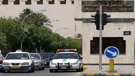 السعودية.. قوة خاصة لأمن الطرق تلقي القبض على سارق مركبة بعد مطاردة مثيرة (صورة + فيديو)