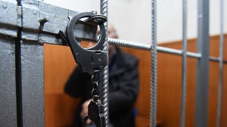 مشاهد من داخل المحكمة.. القضاء الروسي يصدر حكما أوليا على منفذي هجوم "كروكوس" الإرهابي (فيديو)