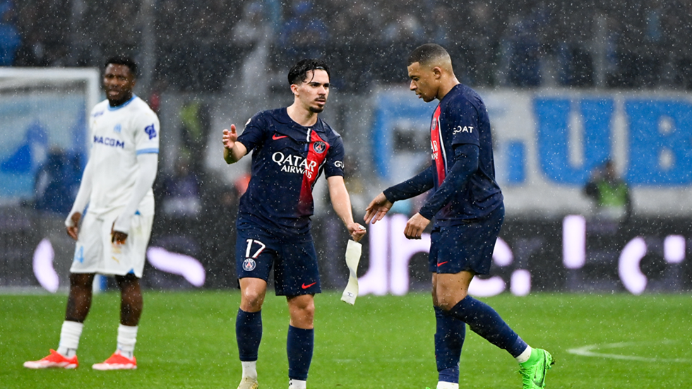 مبابي "يهين" إنريكي بعد استبداله في لقاء سان جيرمان ومارسيليا!