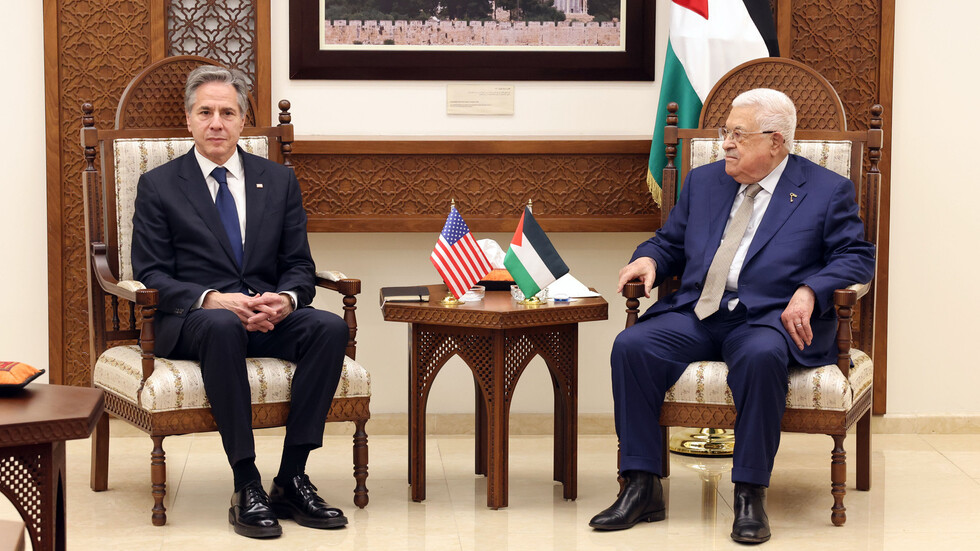 بلينكن يؤكد لعباس تطلع واشنطن للعمل مع الحكومة الفلسطينية الجديدة