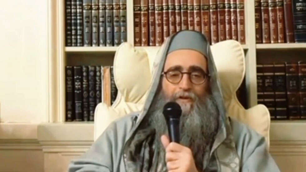 "اصمتوا ولو قليلا".. حاخام يهودي كبير يدعو أتباعه للعمل على توحيد الإسرائيليين