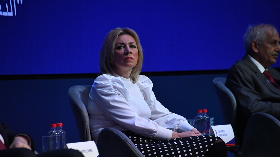 زاخاروفا ردا على ماكرون: شويغو تحدث مع نظيره الفرنسي بشكل "ملائم وفي الصميم"