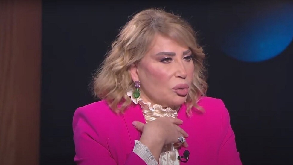 مخرجة مصرية: علاقتي بالله قوية ولن أسحب تصريحي بشأن الحجاب