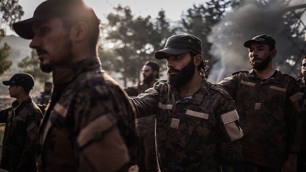 مقتل قيادي بارز في "تحرير الشام" بتفجير انتحاري شمال غرب سوريا