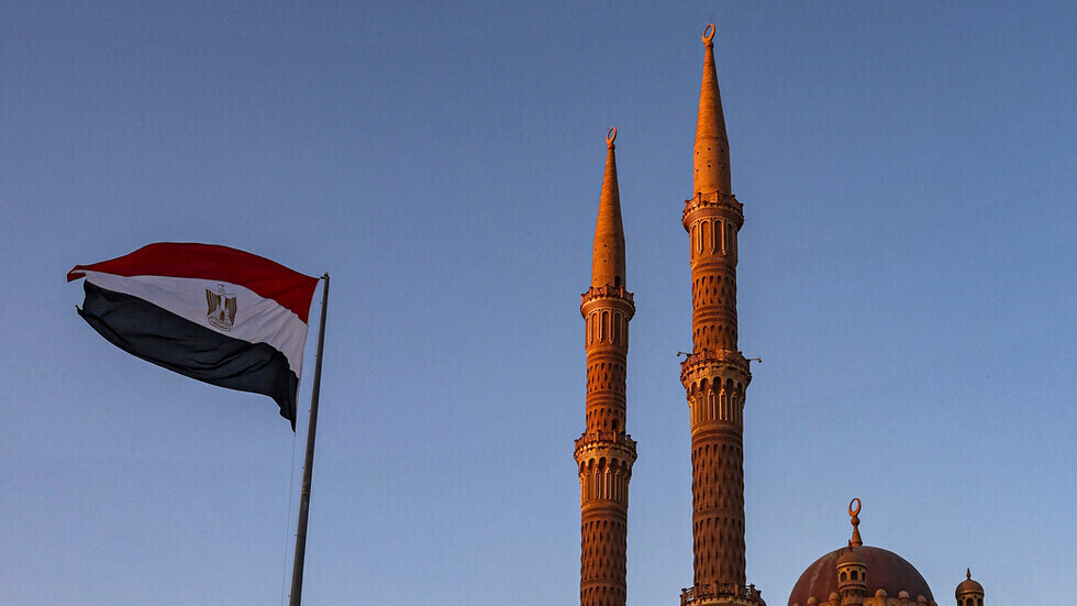 أمين الفتوى في مصر: "جملة خمسة وخميسة" تعبير مصري مبتكر عن سنة رسول الله