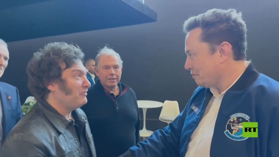 إيلون ماسك يلتقي رئيس الأرجنتين في المقر الرئيسي لشركة تيسلا