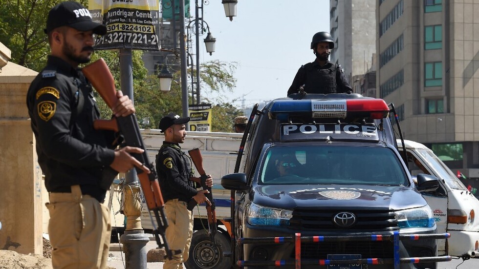 مقتل 11 شخصا على الأقل بهجومين إرهابيين في باكستان