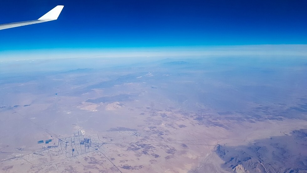 شركات طيران عالمية تتجنب عبور المجال الجوي الإيراني