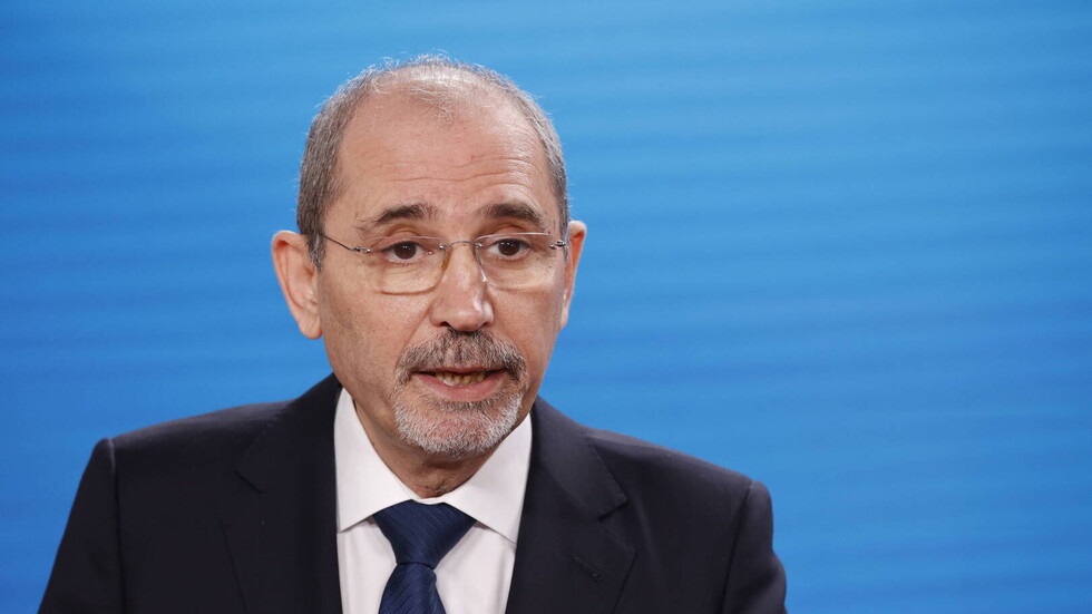 الصفدي: إلغاء اتفاقية السلام مع إسرائيل لن يخدمنا وهي "مصدر قوة" للمملكة