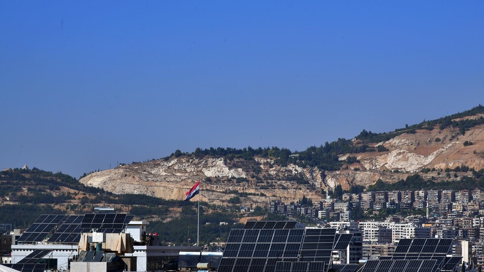 دمشق: ضربات إيران لأهداف عسكرية إسرائيلية "حق في الدفاع عن النفس"