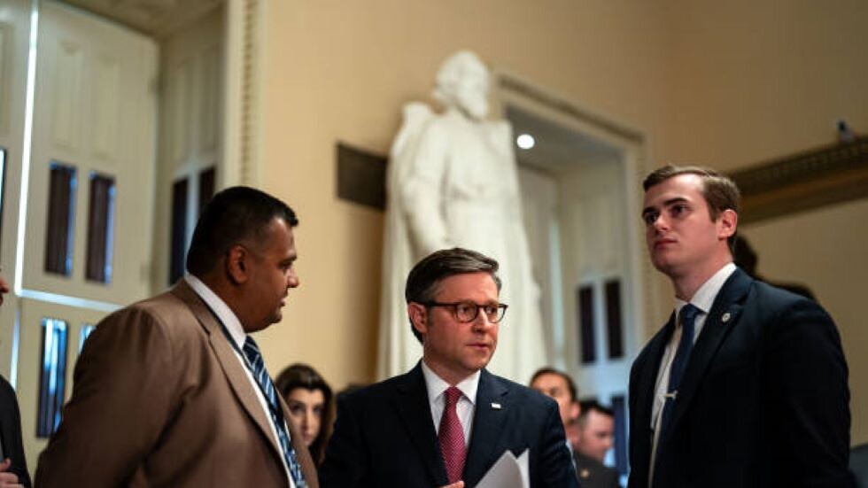 ما الجديد في المساعدات الأمريكية العسكرية لأوكرانيا؟