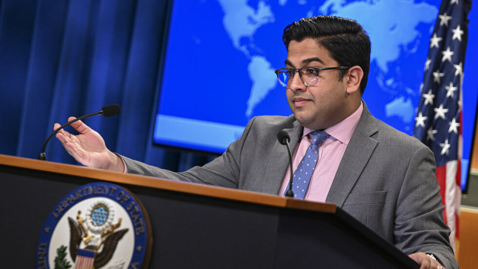 متحدث باسم الخارجية الأمريكية يتهرب من الرد على سؤال حول "أكاذيب" نتنياهو حول صدام حسين (فيديو)