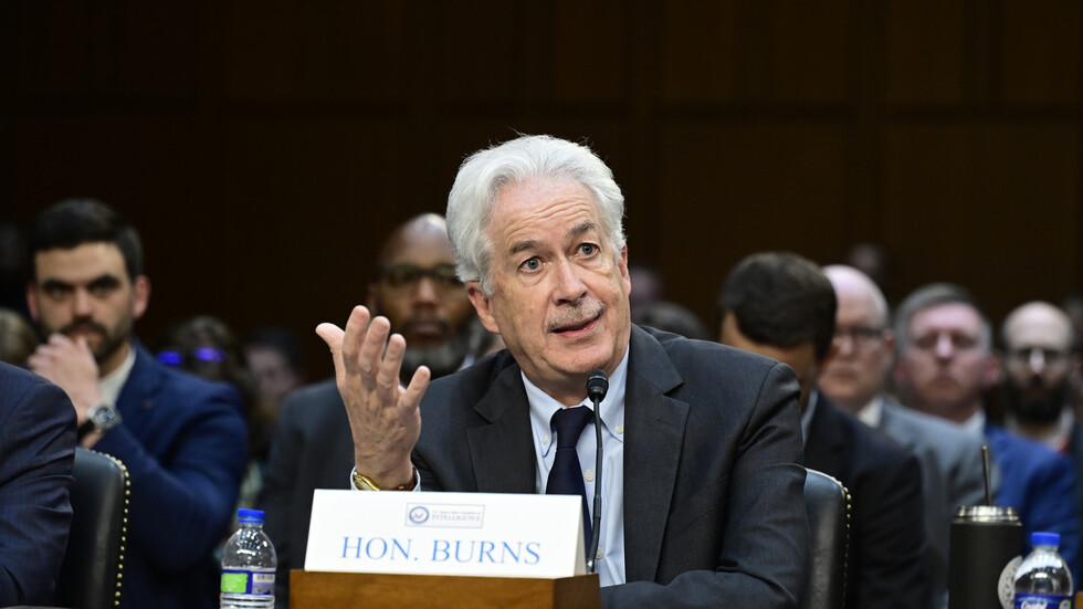 مدير الـ "سي آي إيه" يحذر من هزيمة أوكرانيا في حال غياب المساعدات الأمريكية