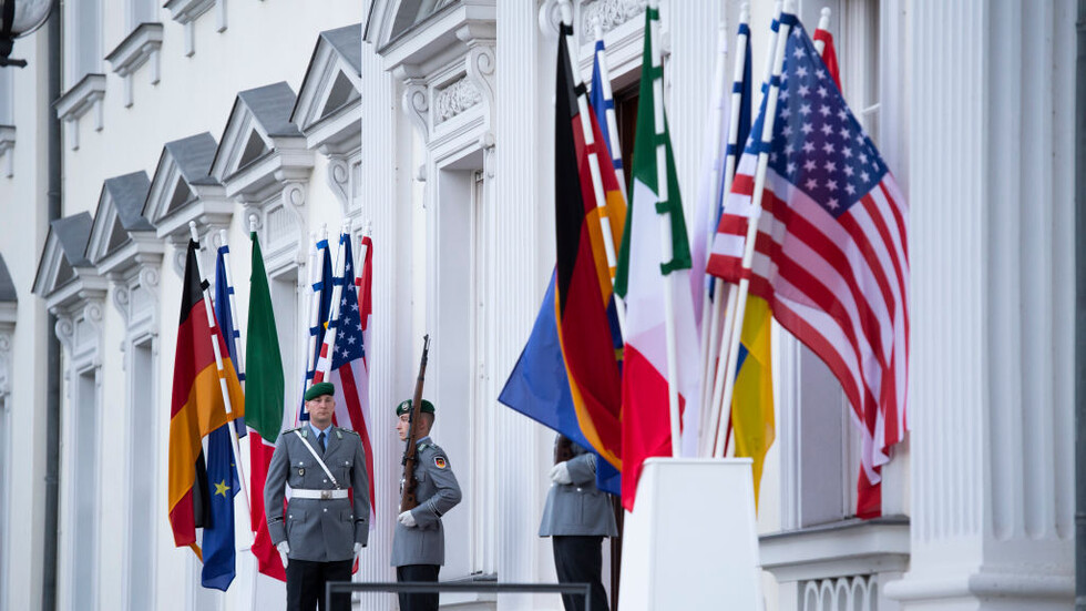 وزراء خارجية مجموعة الـ 7 يناقشون الضربة الإسرائيلية على إيران