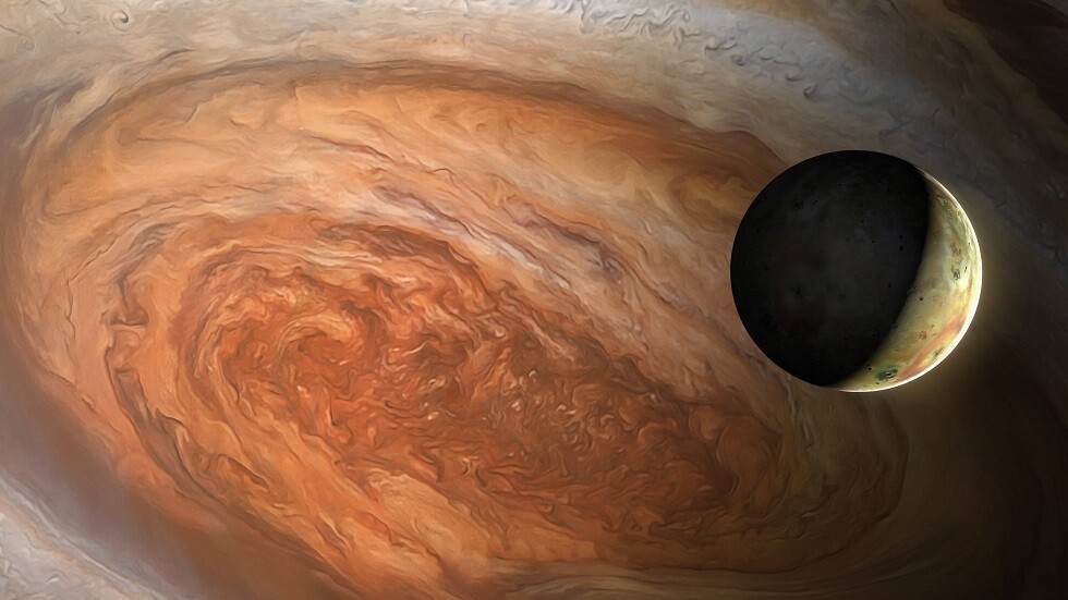 تحديد عمر البراكين على قمر "آيو" التابع للمشتري