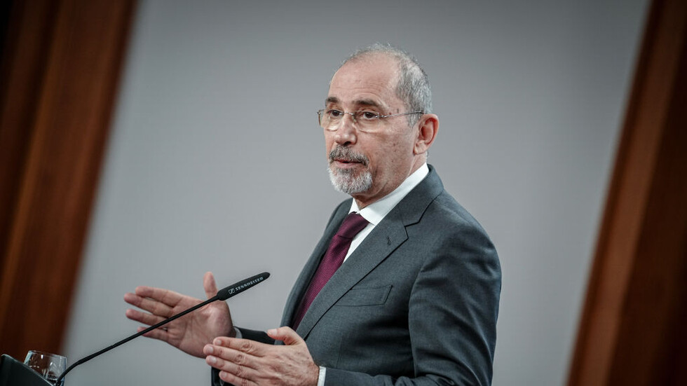 الأردن يدين كافة الأعمال التي تهدد بجر المنطقة إلى حرب