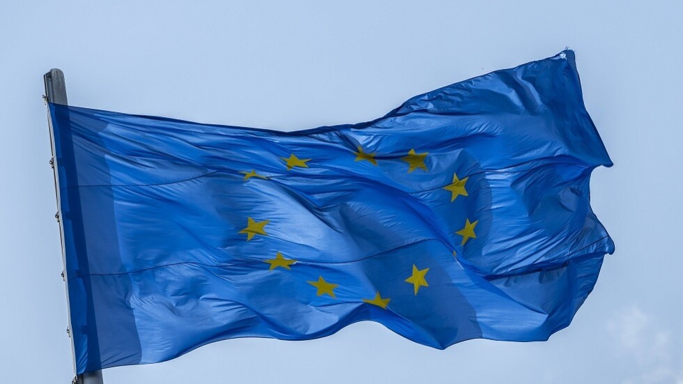 سياسي فرنسي: سرقة الأصول الروسية ستكلف الاتحاد الأوروبي غاليا